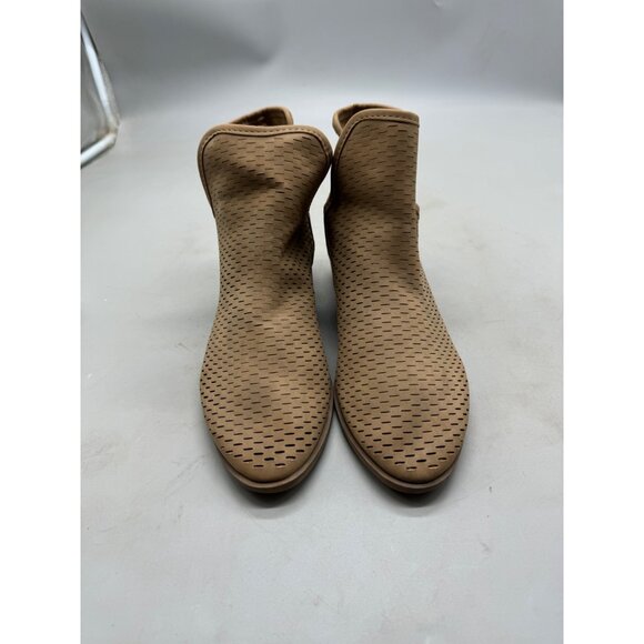 Tan Perforated Ankle Boots For Women Size 8.5 chunk 1" heal slip on V-sides READ - Picture 2 of 14
